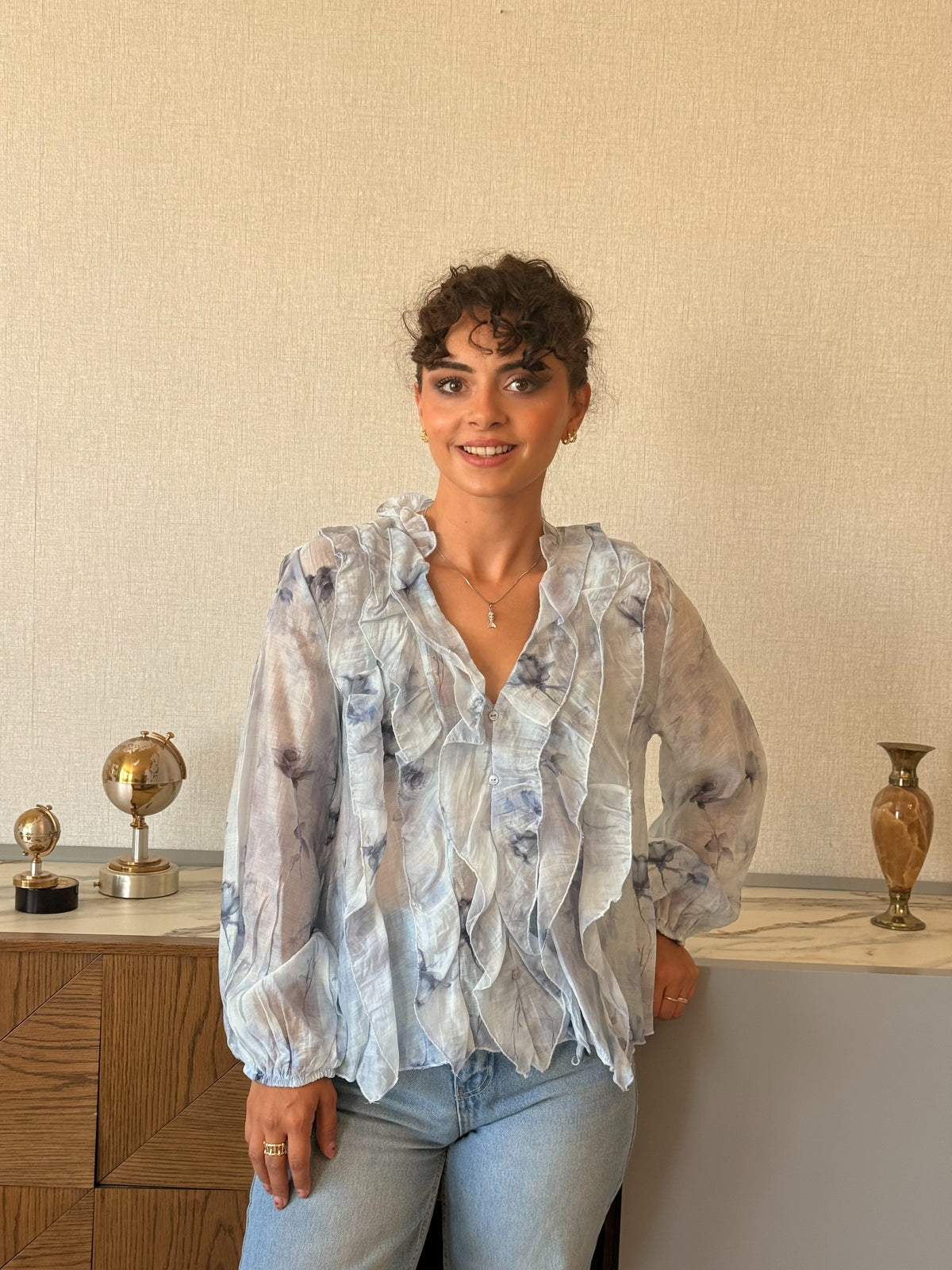 Fırfır Detaylı, Çiçek Desenli Tencel Gömlek