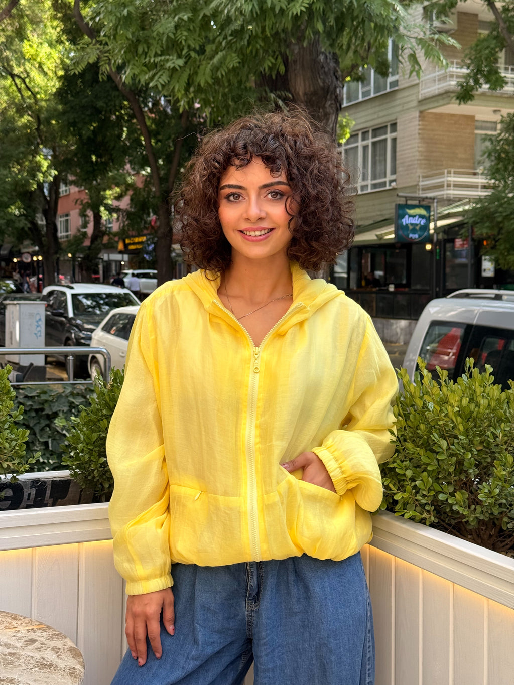 Yağmurluk Sarı