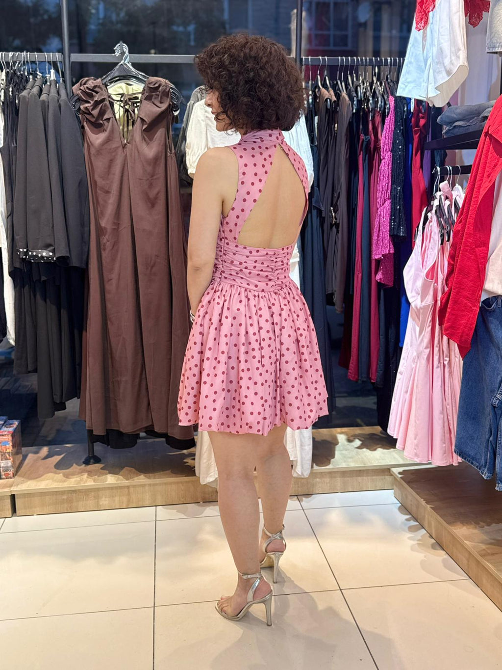 Pembe Puantiyeli Boyundan Bağlamalı Elbise