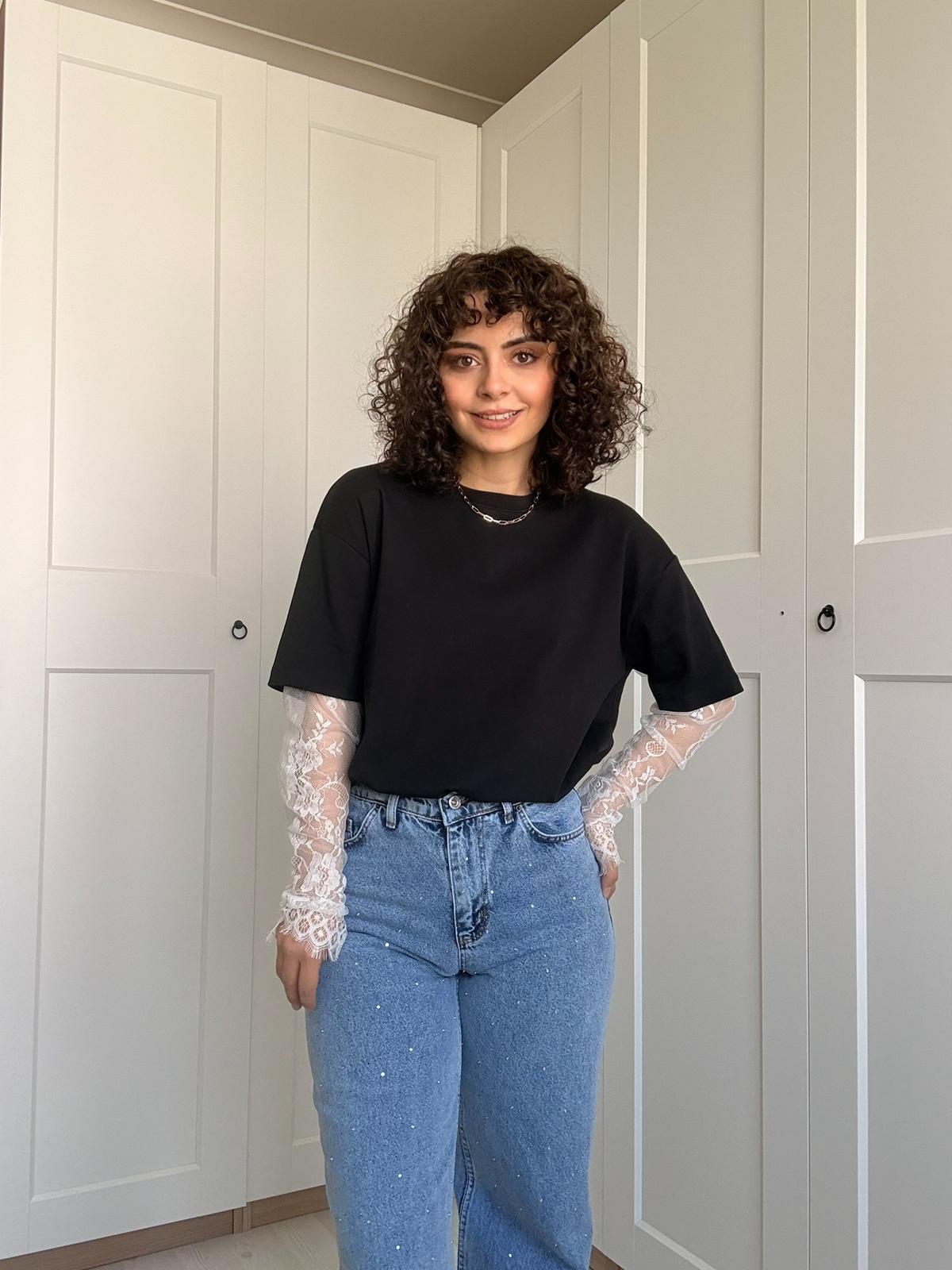 Kolu Beyaz Dantelli Kadın T-shirt