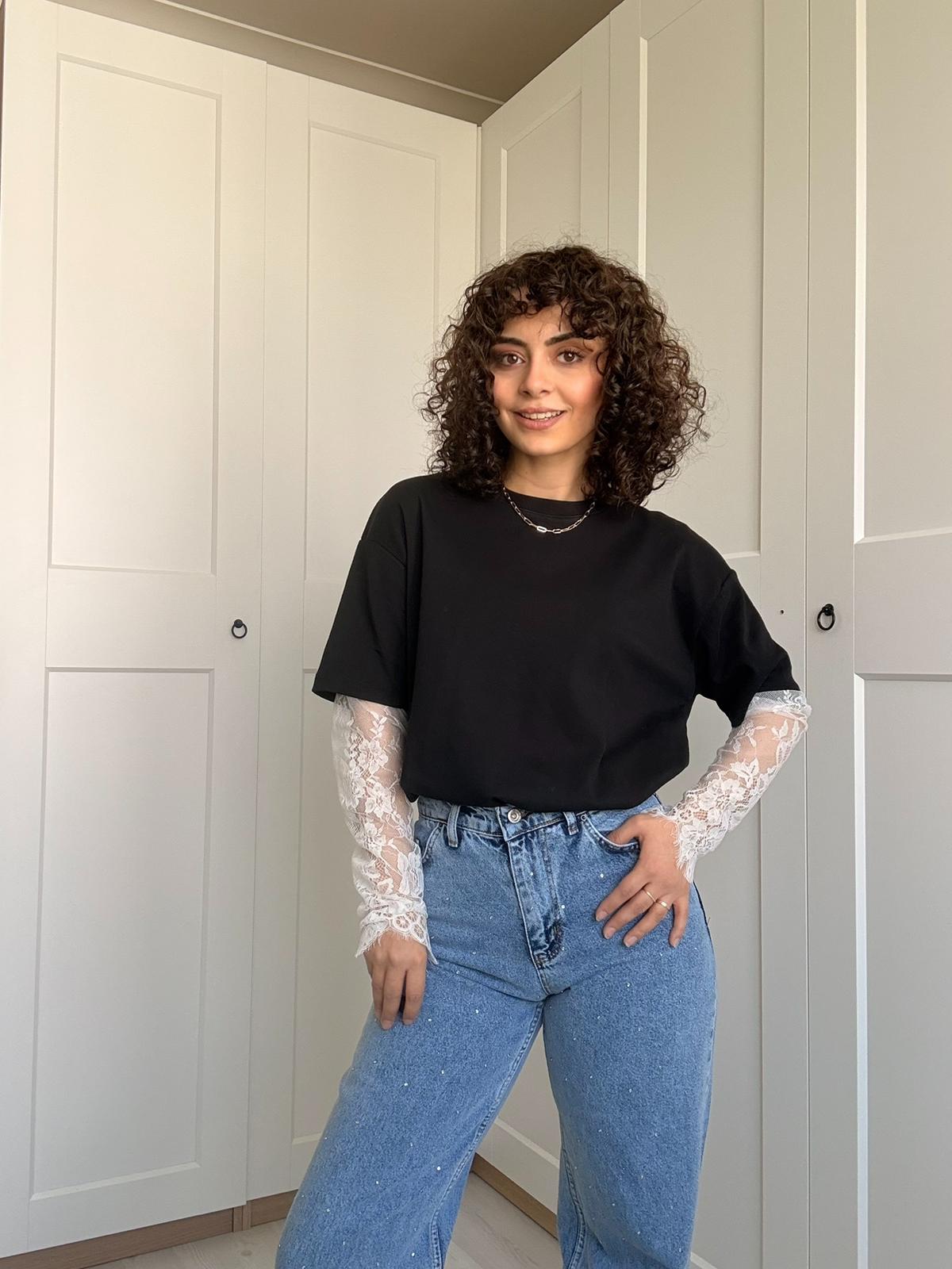 Kolu Beyaz Dantelli Kadın T-shirt