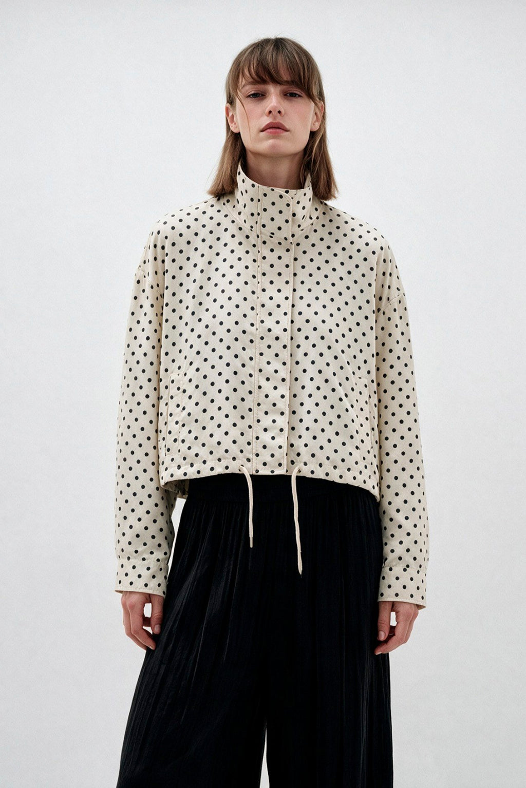 Puantiye Detaylı İçi Astarlı Dik Yaka Ceket