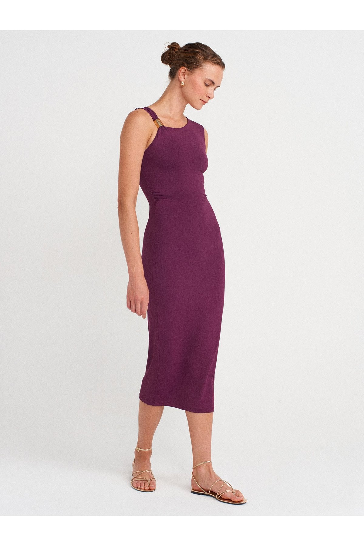 91493 Aksesuar Detaylı Asimetrik Elbise-Mor
