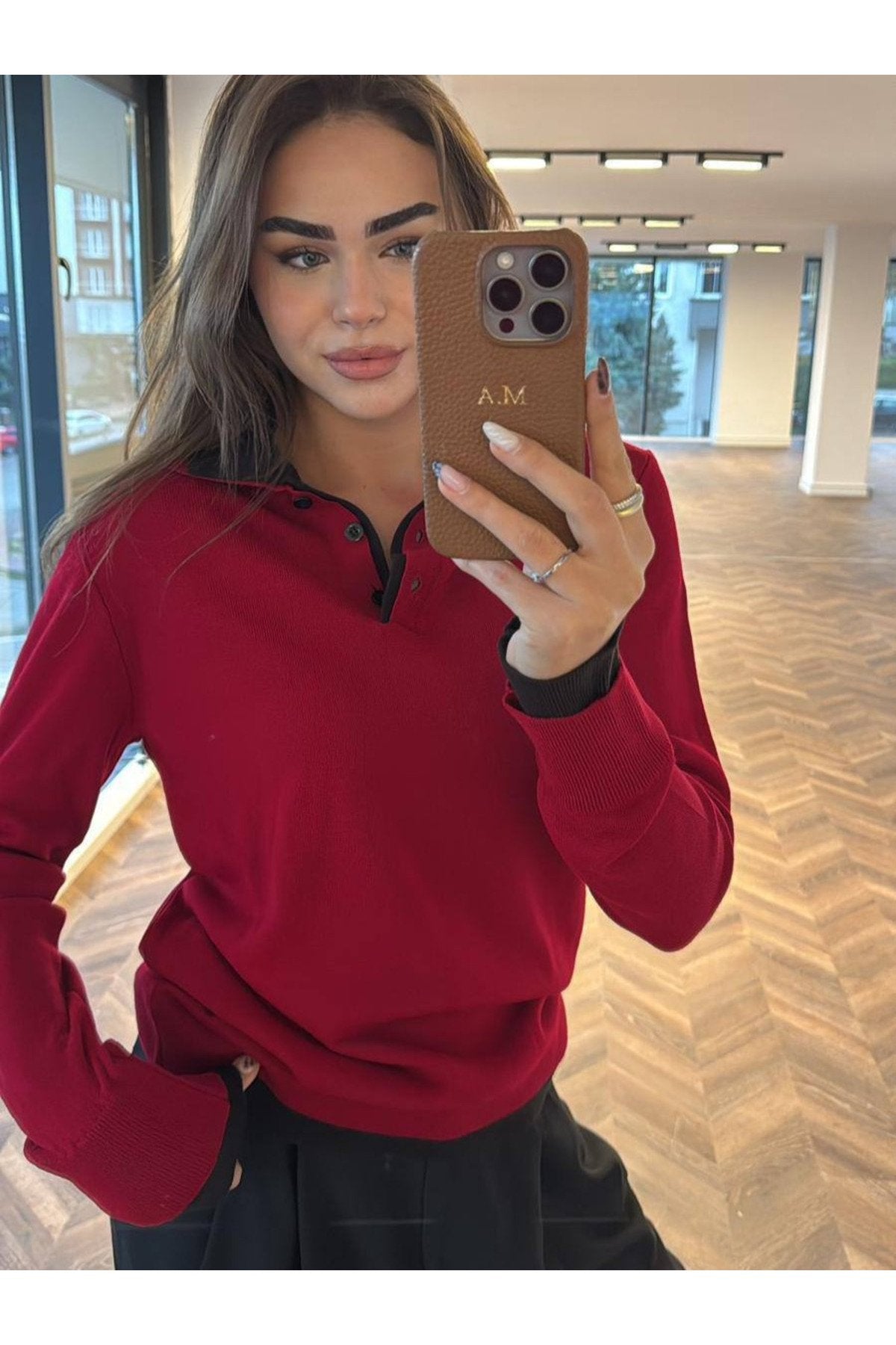 Kırmızı Polo Yaka Acı Kahve Manşet Detaylı Kadın Triko Kazak | Şık ve Rahat Triko