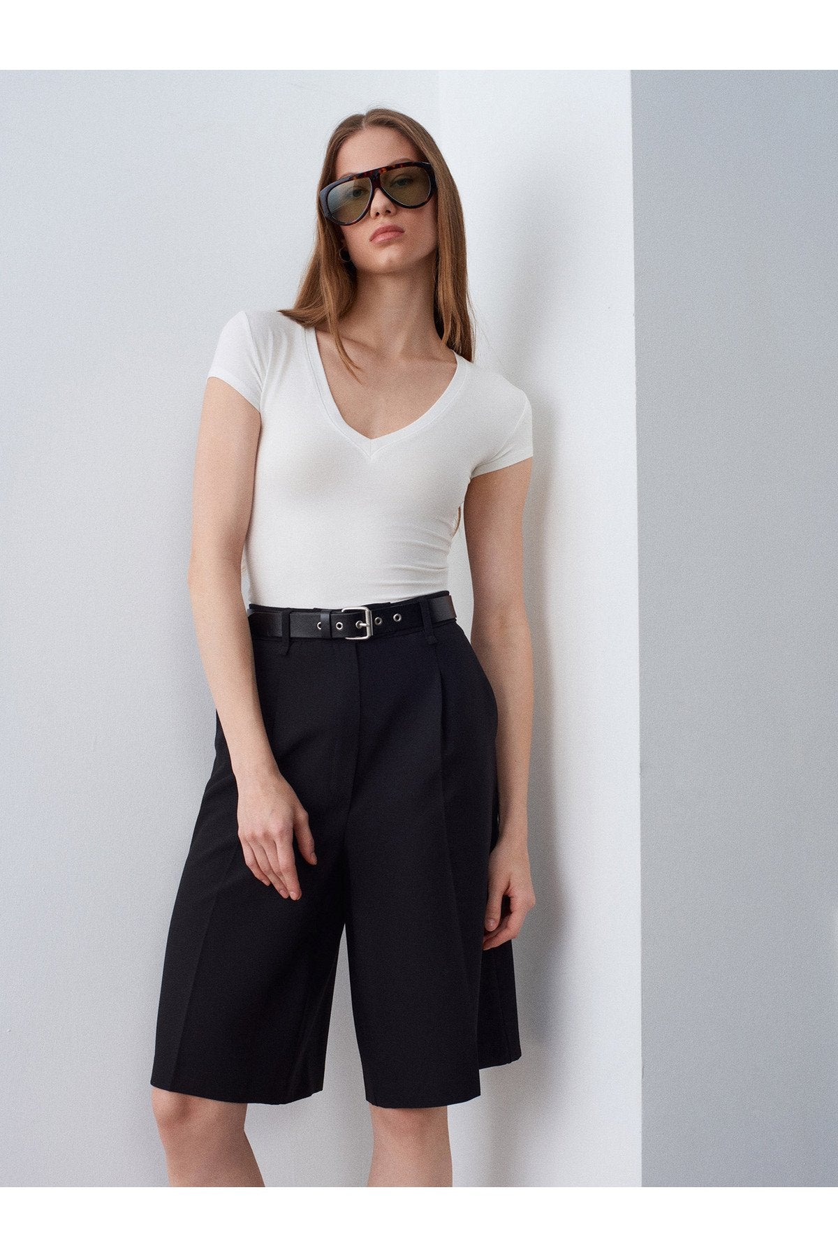 32799 V Yaka Top-Ekru