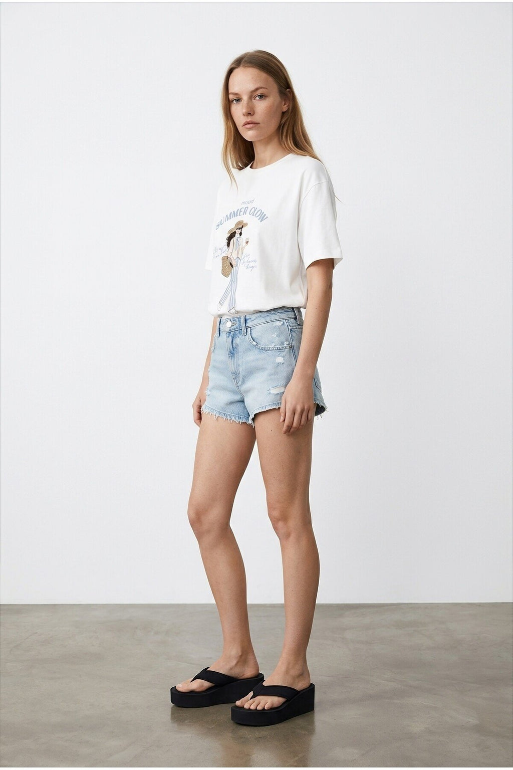 Baskı Nakış Detaylı T-shirt Ekru