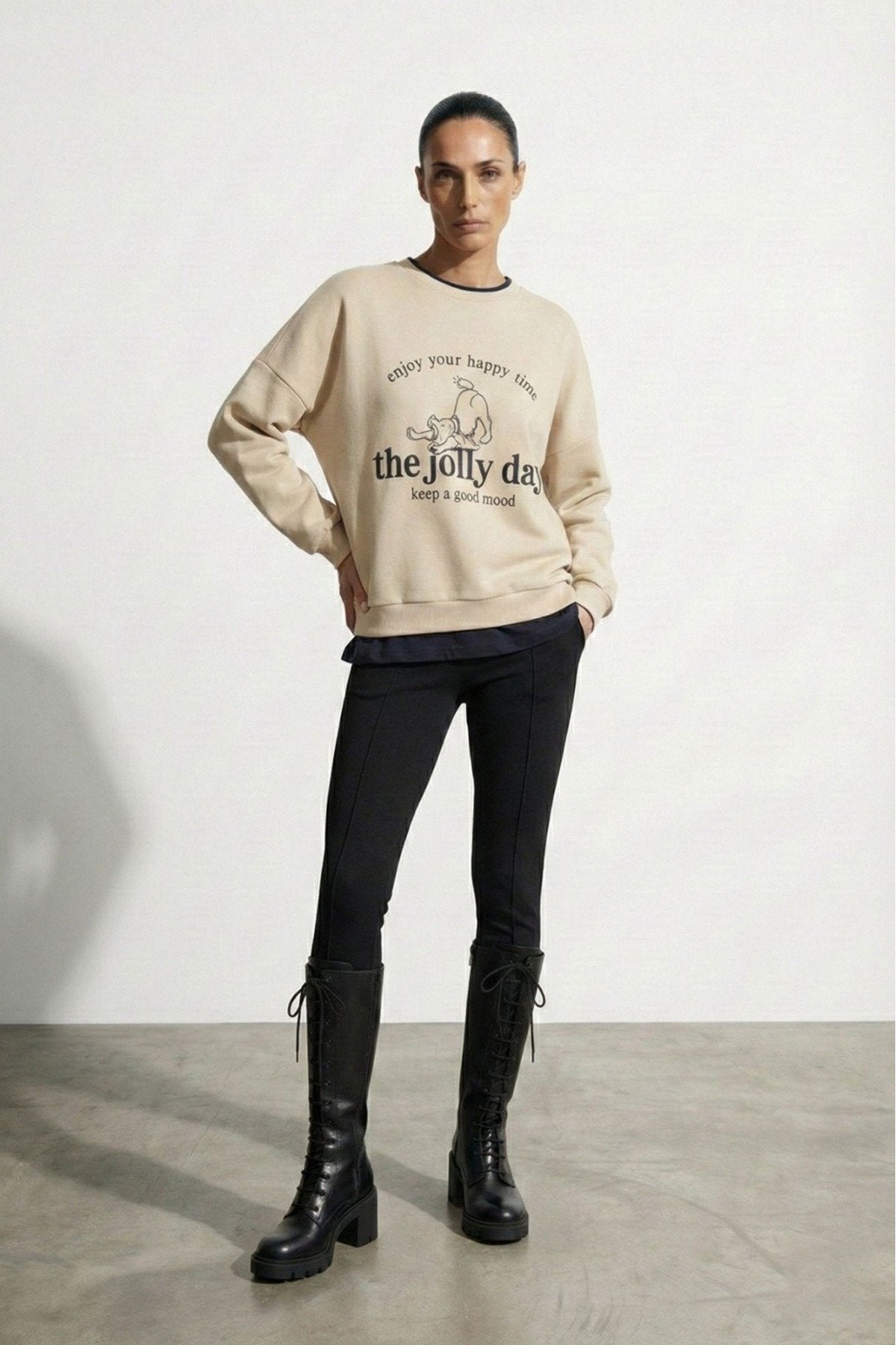 Nakış İşleme Detay Sweatshirt -Bej