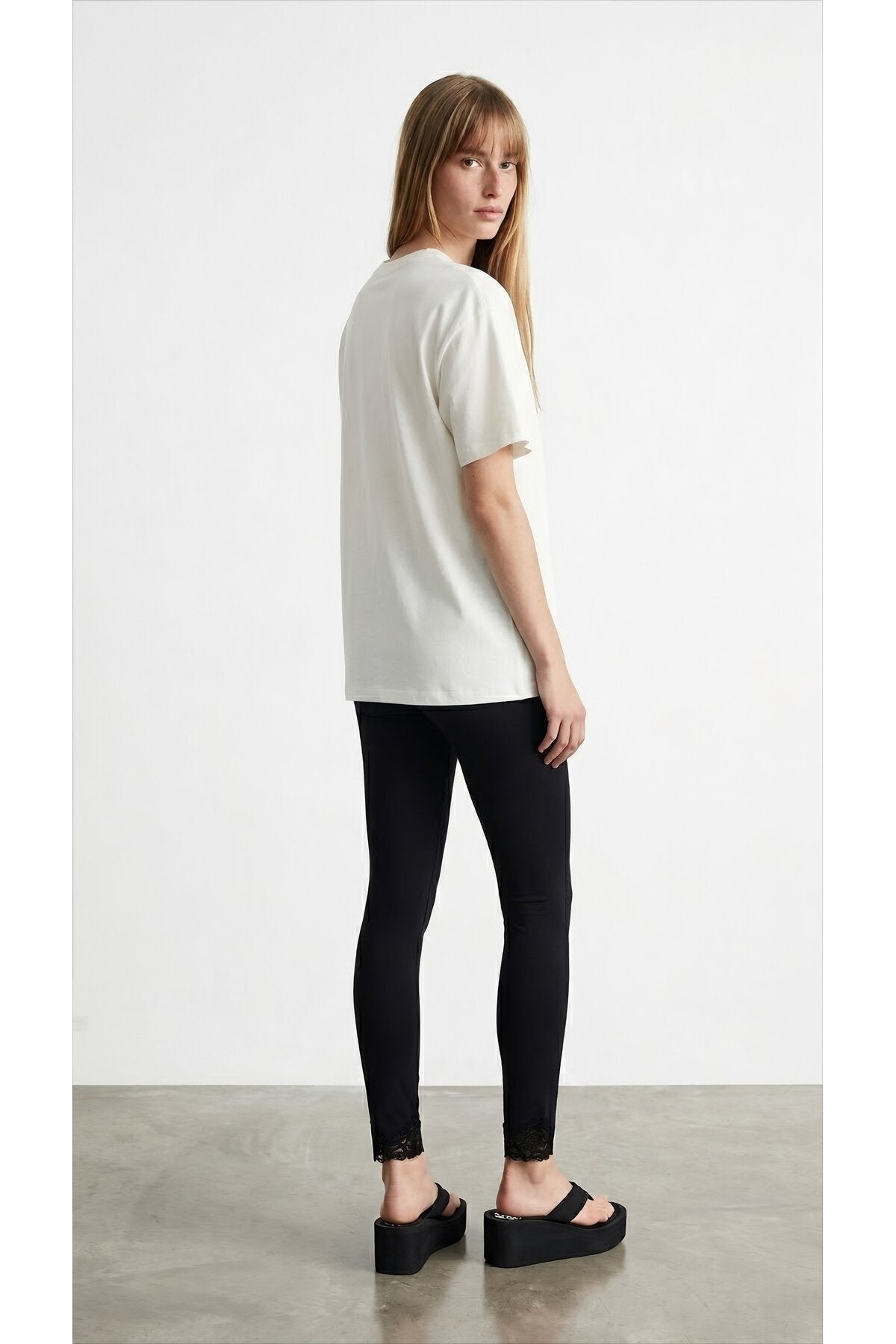 Baskı Nakış Detaylı T-shirt Ekru