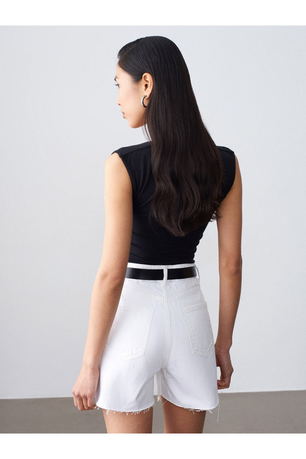 21222 V Yaka Basic Top-Siyah