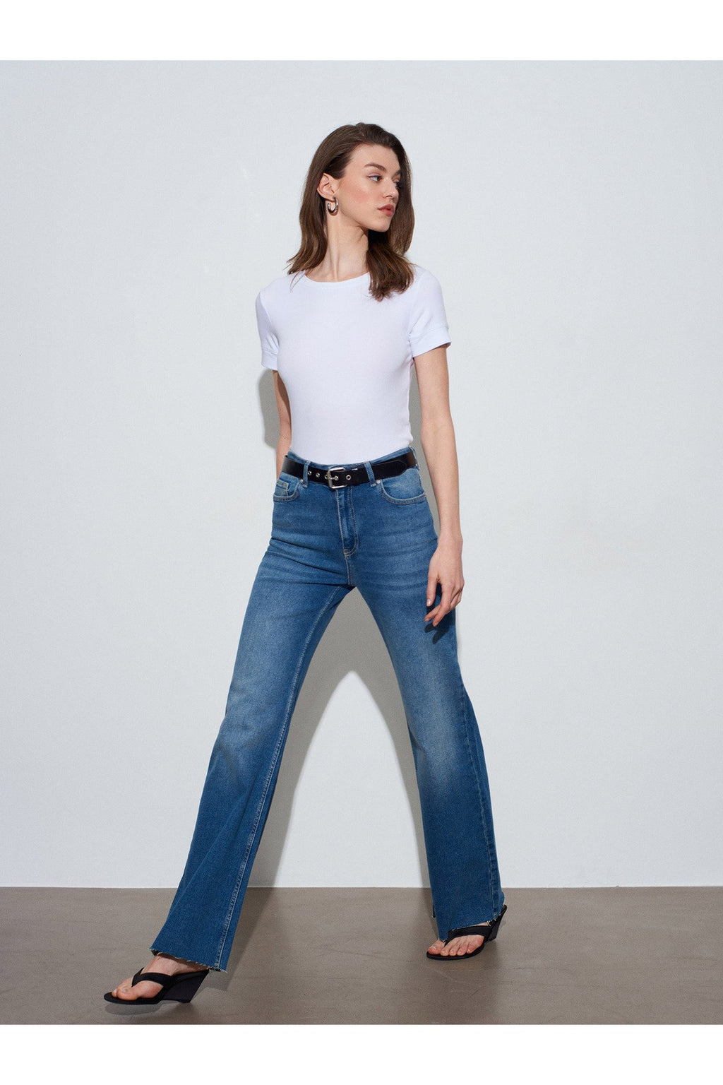32637 Bisiklet Yaka T-Shirt-Beyaz