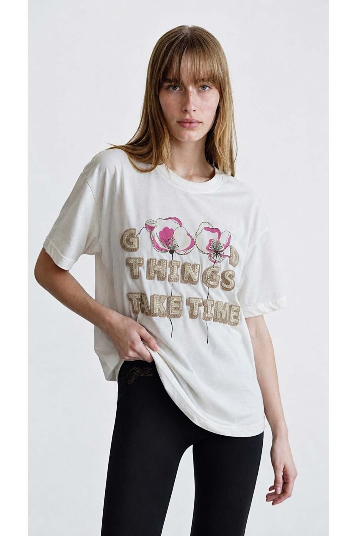 Baskı Nakış Detaylı T-shirt Ekru