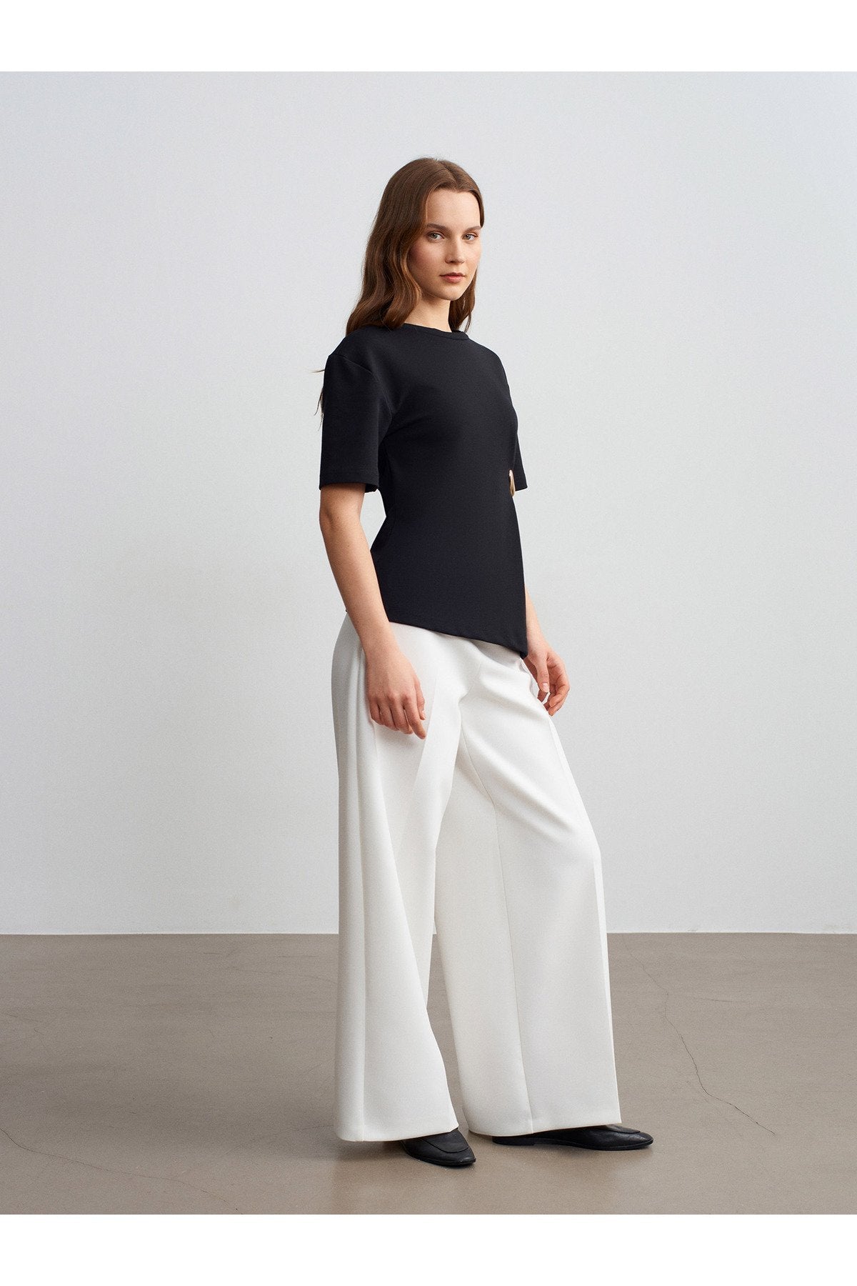 32445 Aksesuar Detaylı Basic T-Shirt-Siyah