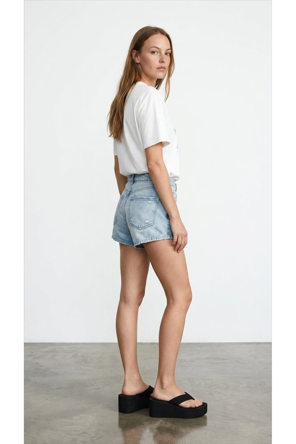 Baskı Nakış Detaylı T-shirt Ekru