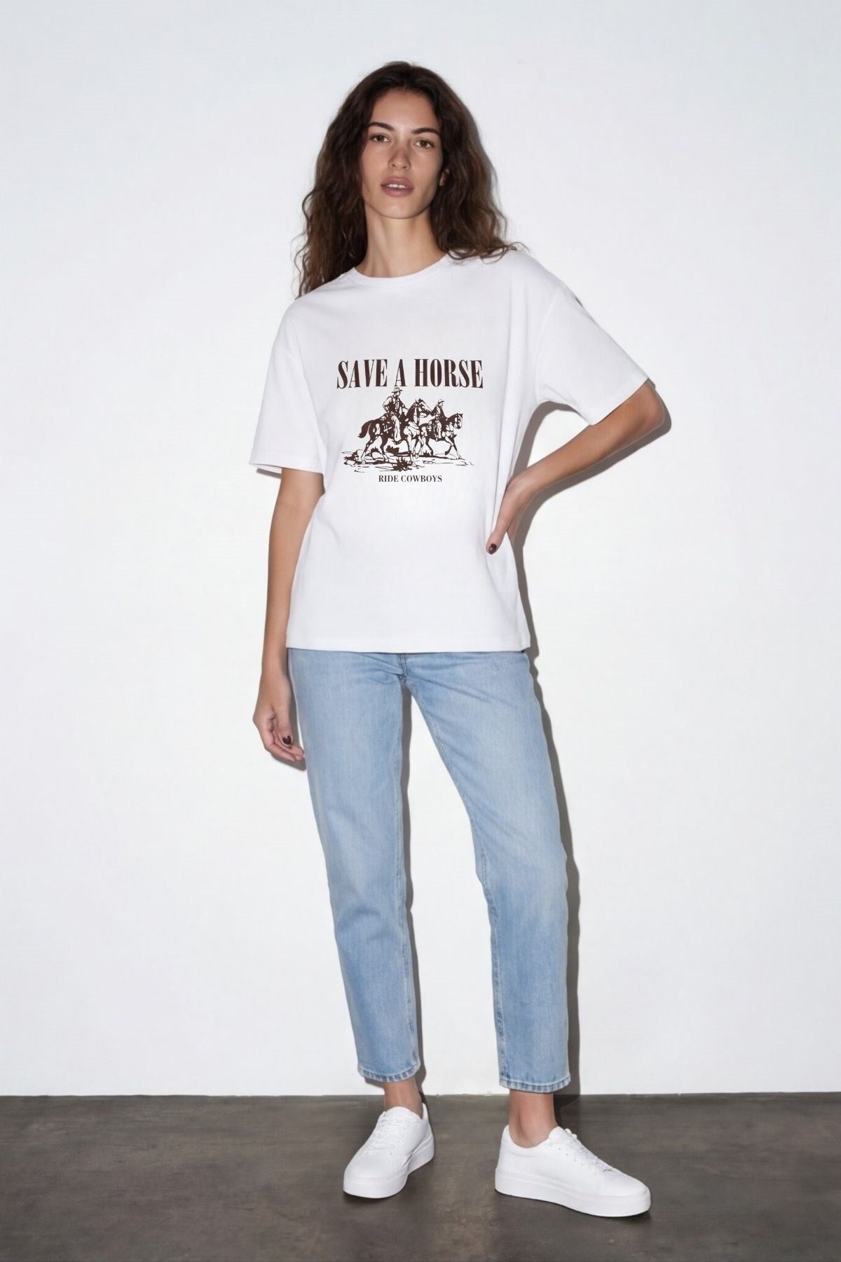 Nakış Detay Tshirt